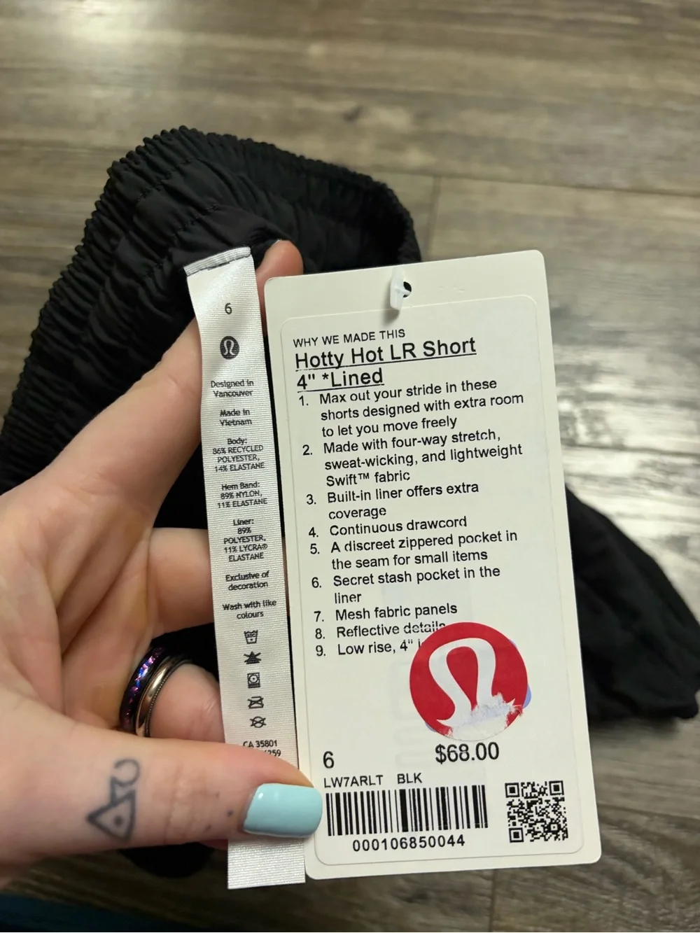 NWT Lululemon Hotty Hot Short *LR 4